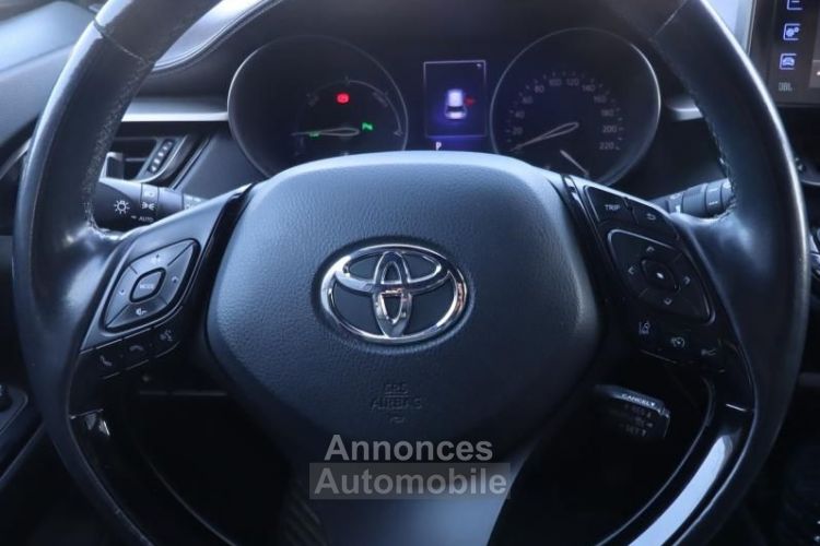 Toyota C-HR 1.8 122H 100 HYBRID FULL-HYBRID DISTINCTIVE 4X2 BVA + SIEGES AV CHAUFFANTS - <small></small> 14.989 € <small>TTC</small> - #18