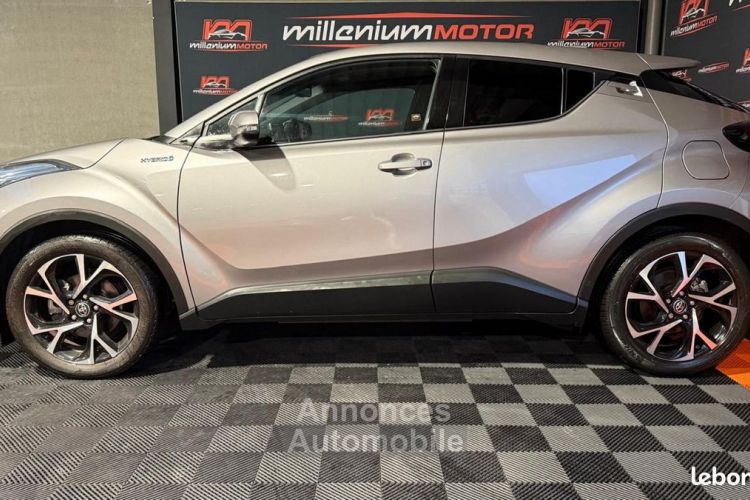 Toyota C-HR COLLECTION 1.8 HYBRID 122 CV e-CVT GARANTIE 6 MOIS - <small></small> 21.490 € <small>TTC</small> - #2