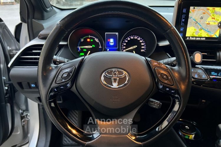 Toyota C-HR HYBRIDE Distinctive 122ch CVT 2WD 99 - ENTRETIEN - <small></small> 15.990 € <small>TTC</small> - #12