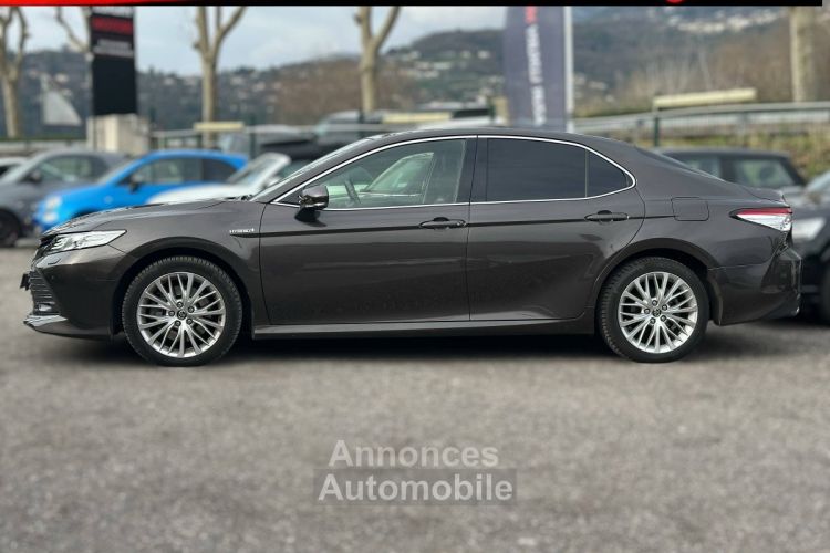 Toyota Camry II Hybride 218ch Design - <small></small> 29.990 € <small>TTC</small> - #4