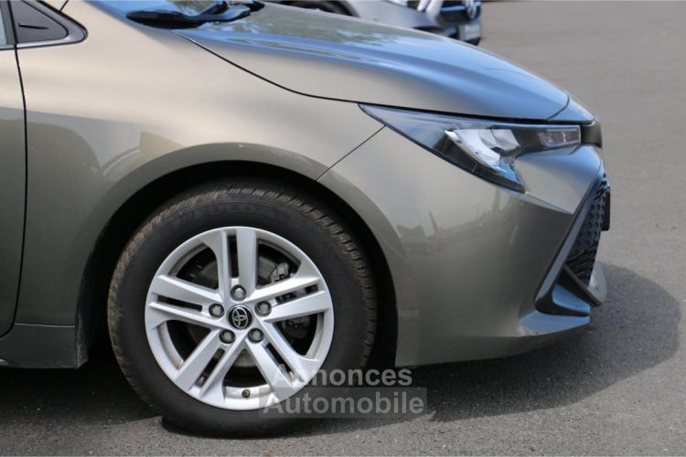 Toyota Corolla 1.8 Hybrid 122 - BV e-CVT 2019 BERLINE Dynamic PHASE 2 - <small></small> 22.790 € <small></small> - #11