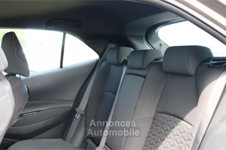 Toyota Corolla 1.8 Hybrid 122 - BV e-CVT 2019 BERLINE Dynamic PHASE 2 - <small></small> 22.790 € <small></small> - #31