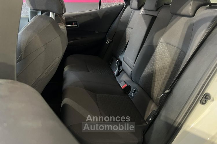 Toyota Corolla Hybride 122h - BV CVT 2021 2019 BERLINE Dynamic PHASE 1 - <small></small> 17.990 € <small>TTC</small> - #18