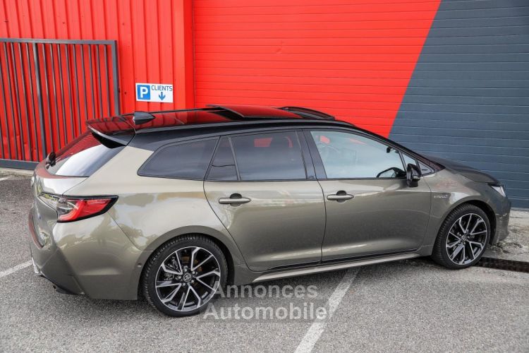 Toyota Corolla TOURING SPORT Hybride 180h CVT BREAK Collection TOIT OUVRANT PANO CAMERA ALCANTARA - <small></small> 24.970 € <small></small> - #24