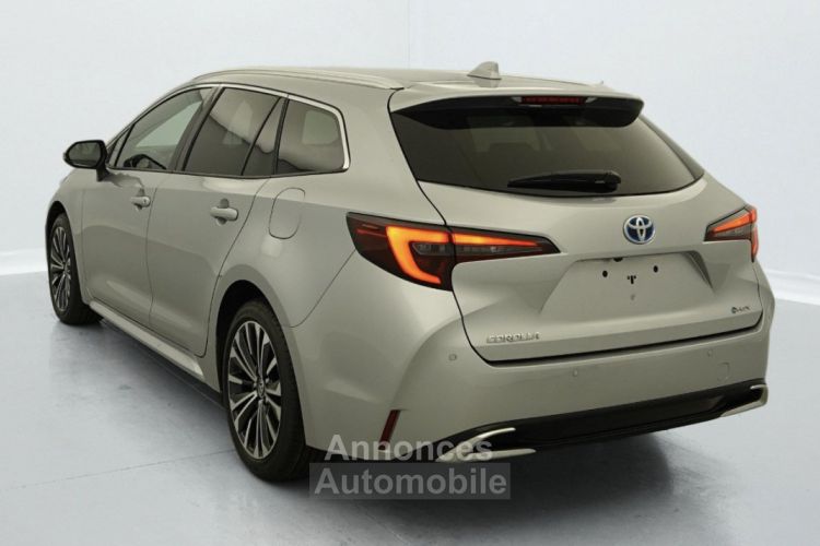 Toyota Corolla Touring Sports Hybrid 196 Design BVA NEUF (Plusieurs couleurs disponibles) - <small></small> 31.990 € <small>TTC</small> - #2