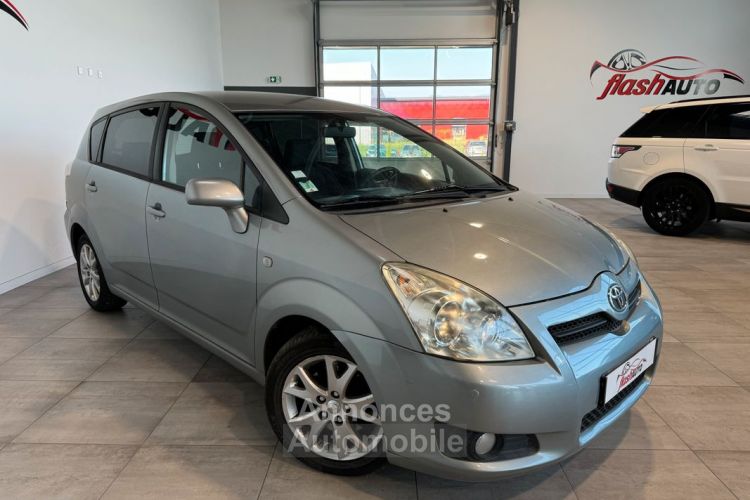 Toyota Corolla Verso 2.2 D4-D 136cv-ATTELAGE - <small></small> 4.900 € <small>TTC</small> - #2