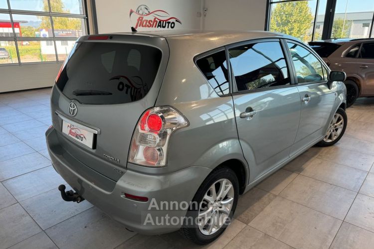 Toyota Corolla Verso 2.2 D4-D 136cv-ATTELAGE - <small></small> 4.900 € <small>TTC</small> - #4