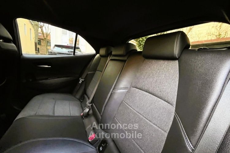 Toyota Corolla XII HYBRIDE 122H 5CV DESIGN *Caméra, CarPlay* - <small></small> 20.490 € <small>TTC</small> - #20