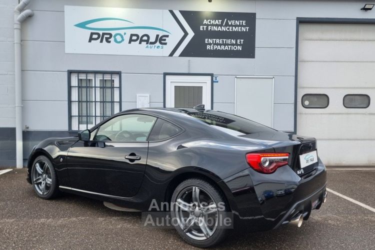 Toyota GT86 2.0 D-4S (BOXER) 200 CV BVM COUPE / 2E MAIN / FR / 2017 / CAMERA / RADARS / GTIE 12M - <small></small> 24.490 € <small>TTC</small> - #4