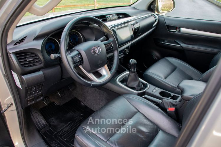 Toyota Hilux 2.4 D-4D 4WD Lounge - LICHTE VRACHT - TREKHAAK - 220V - CAMERA - CRUISECONTROL - KEYLESS GO - EURO 6 - <small></small> 28.999 € <small>TTC</small> - #14