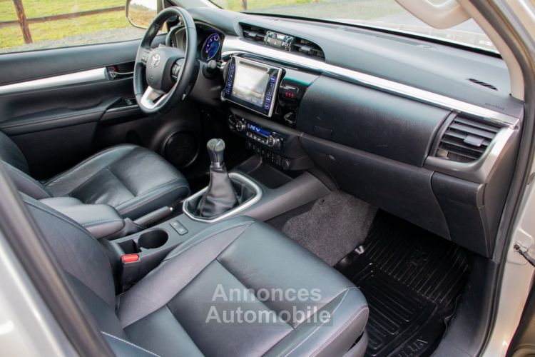 Toyota Hilux 2.4 D-4D 4WD Lounge - LICHTE VRACHT - TREKHAAK - 220V - CAMERA - CRUISECONTROL - KEYLESS GO - EURO 6 - <small></small> 28.999 € <small>TTC</small> - #16