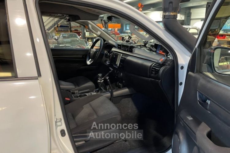 Toyota Hilux 2.4 D-4D D.CABINE RAID 2.4 D-4D 150 CH DOUBLE CABINE - <small></small> 75.000 € <small>TTC</small> - #4