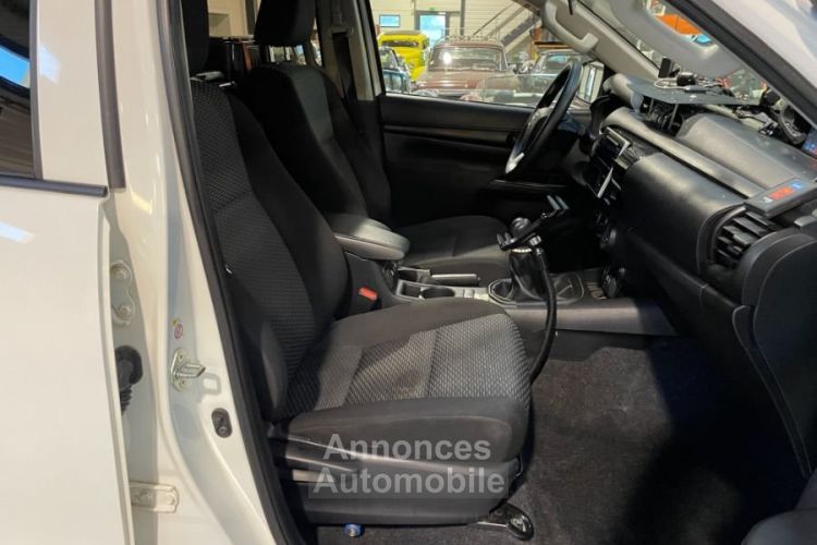 Toyota Hilux 2.4 D-4D D.CABINE RAID 2.4 D-4D 150 CH DOUBLE CABINE - <small></small> 75.000 € <small>TTC</small> - #14