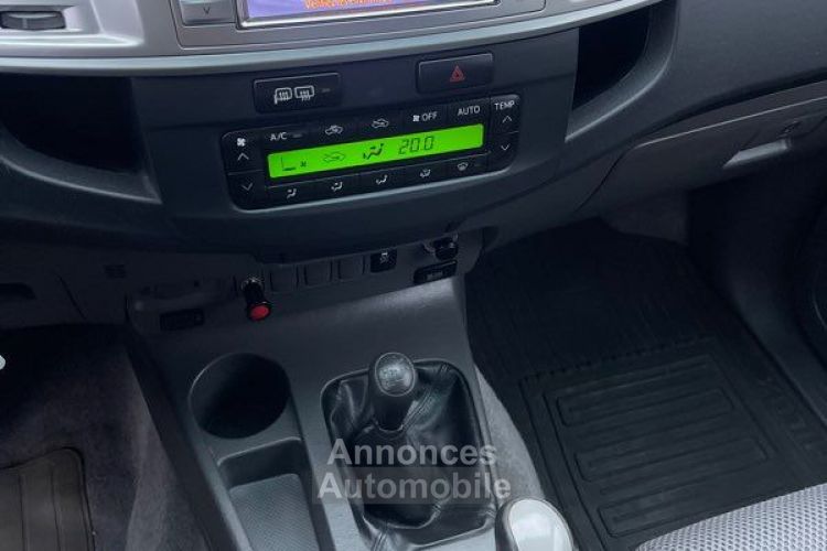 Toyota Hilux 3,0 d4d 171cv boîte auto tva récupérable - <small></small> 20.990 € <small>TTC</small> - #9