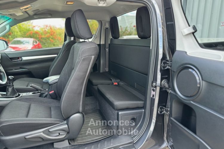 Toyota Hilux X-TRA CABINE RC21 4WD 2.4L 150 D-4D LEGENDE - POWER - RÉVISÉ - GARANTIE 1 AN - <small></small> 35.990 € <small>TTC</small> - #40