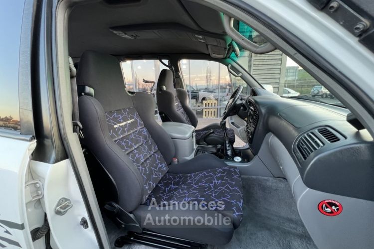 Toyota Land Cruiser HDJ 100 4.2 L SW équipé TT - <small></small> 35.500 € <small></small> - #11