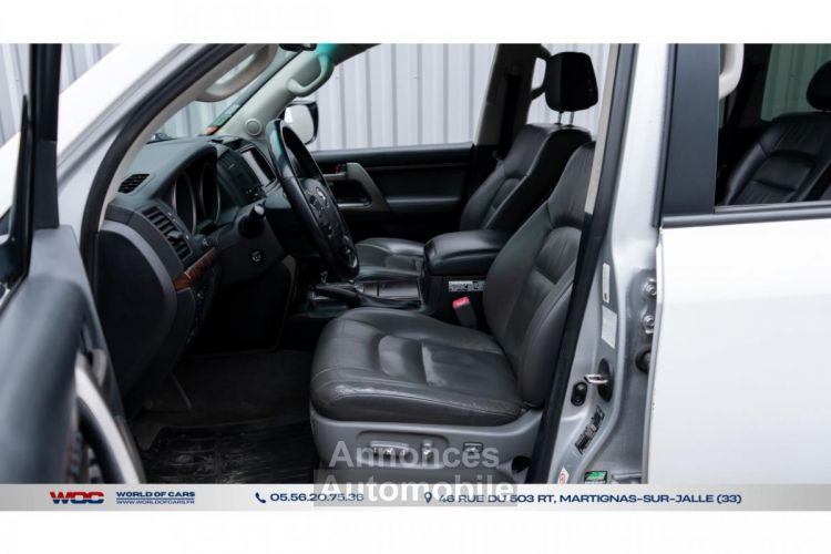 Toyota Land Cruiser VDJ 200 4.5D V8 / 7places - <small></small> 33.990 € <small>TTC</small> - #54