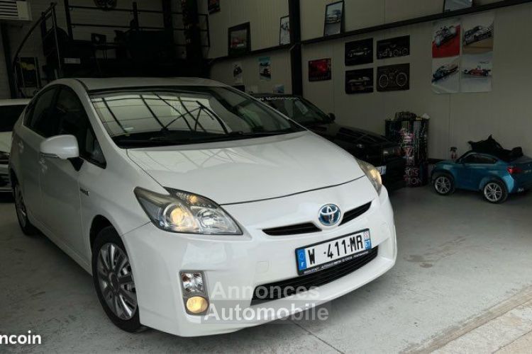 Toyota Prius III 1.8 VVT-i Hybride 16V 136ch Automatique - <small></small> 9.899 € <small>TTC</small> - #1