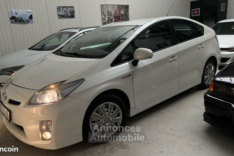 Toyota Prius III 1.8 VVT-i Hybride 16V 136ch Automatique - <small></small> 9.899 € <small>TTC</small> - #3