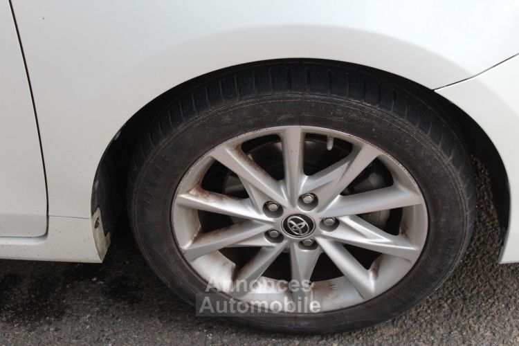 Toyota Prius Prius+ 136H SKYVIEW - <small></small> 15.990 € <small>TTC</small> - #38