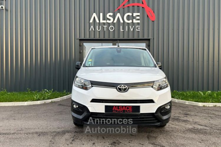 Toyota ProAce CITY 1.5 100 CH Medium Business - 3 PLACES - 16 660HT - <small></small> 19.990 € <small></small> - #2