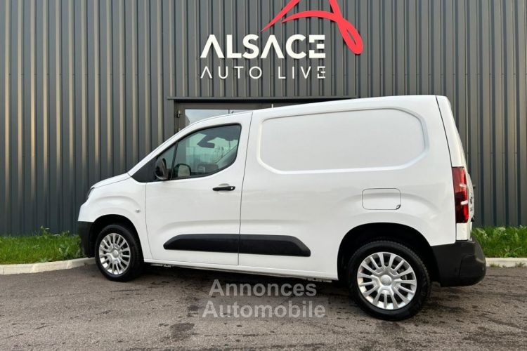 Toyota ProAce CITY 1.5 100 CH Medium Business - 3 PLACES - 16 660HT - <small></small> 19.990 € <small></small> - #3