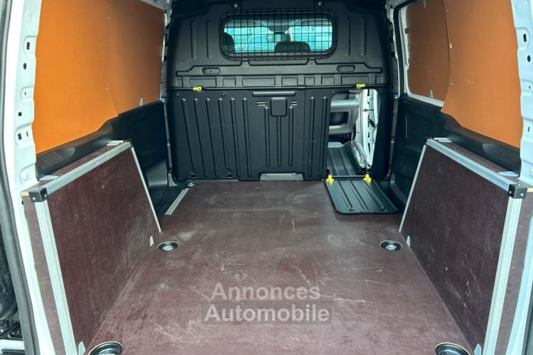 Toyota ProAce CITY 1.5 100 CH Medium Business - 3 PLACES - 16 660HT - <small></small> 19.990 € <small></small> - #19