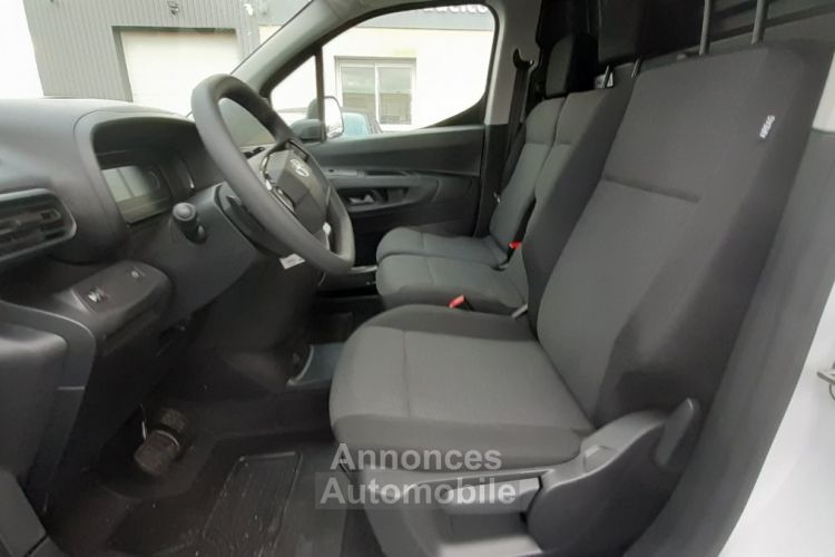 Toyota ProAce CITY LONG 130 D-4D  BVA MC 24 START CONFORT - <small></small> 25.500 € <small>TTC</small> - #12