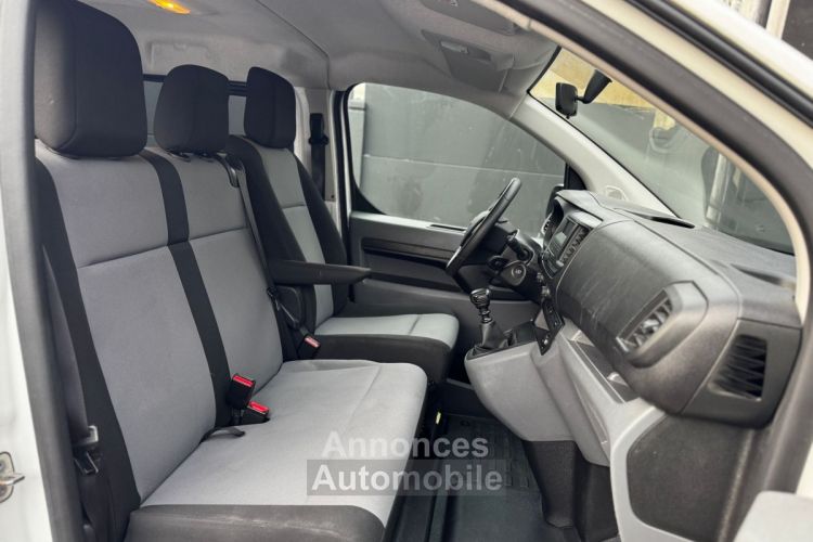 Toyota ProAce COMBI RC18 Long 1.5L 120 D-4D BVM6 Dynamic - <small></small> 22.990 € <small>TTC</small> - #16