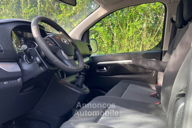 Toyota ProAce VERSO 115 D-4D EXECUTIVE / 9 PLACES / 12/2016 / 1ERE MAIN / GPS - <small></small> 17.990 € <small>TTC</small> - #9