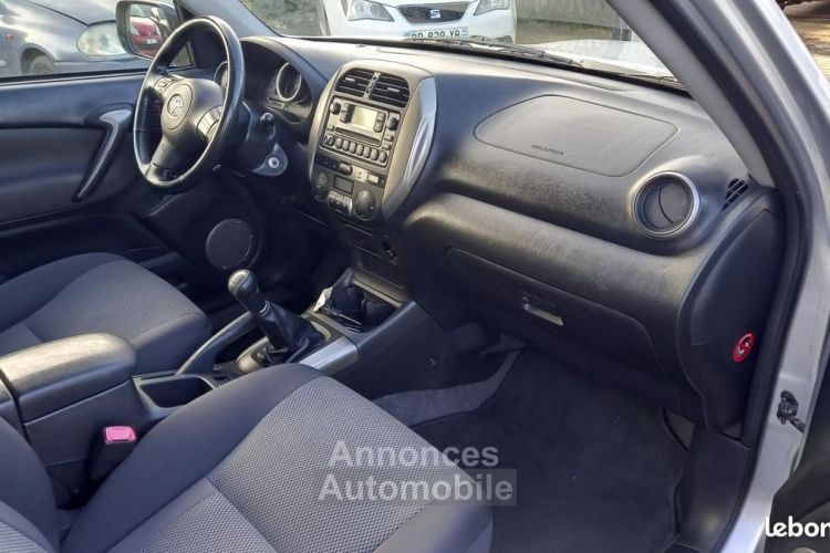 Toyota Rav4 D4-D 115 VX 3 PORTES - <small></small> 8.990 € <small>TTC</small> - #6