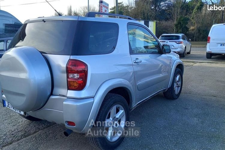 Toyota Rav4 D4-D 115 VX 3 PORTES - <small></small> 8.990 € <small>TTC</small> - #13