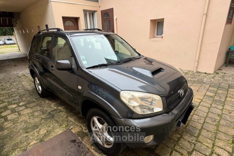 Toyota Rav4 RAV 4 D4D 2.l 116cv 4WD - <small></small> 4.990 € <small>TTC</small> - #3