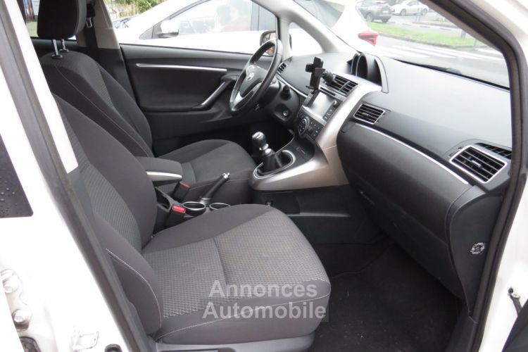 Toyota Verso 112 D-4D FAP FEEL 5PL - <small></small> 9.990 € <small>TTC</small> - #12