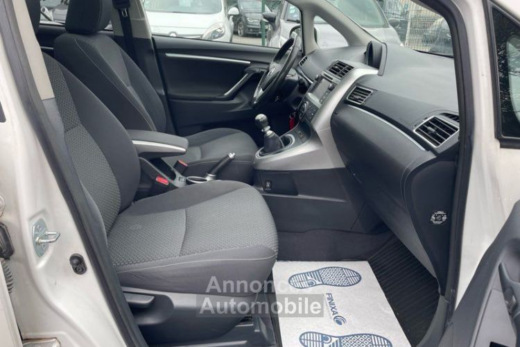 Toyota Verso 2 l d4d 126 skyview - <small></small> 8.990 € <small>TTC</small> - #3