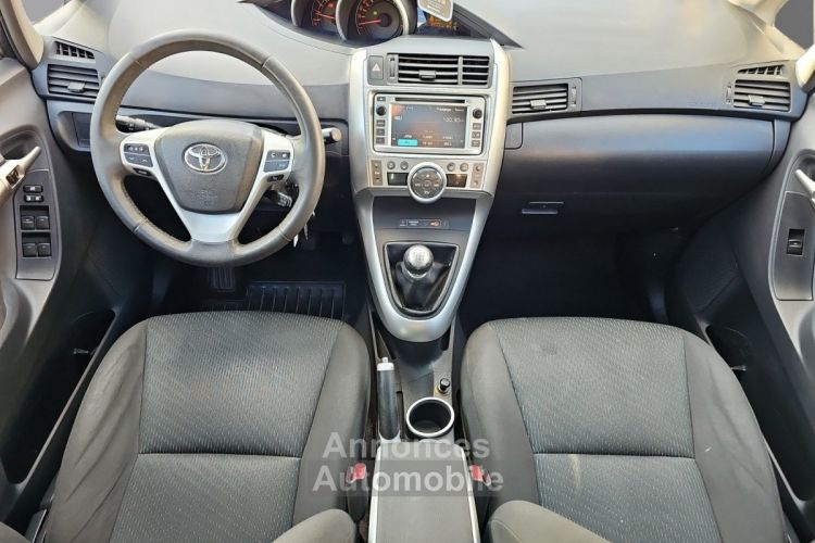 Toyota Verso 2.0 D-4D 126 ch 5pl SkyView - <small></small> 6.990 € <small>TTC</small> - #2