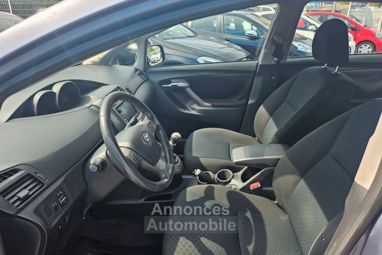 Toyota Verso 2,0 d-4d 126ch 7 places - <small></small> 6.990 € <small>TTC</small> - #4