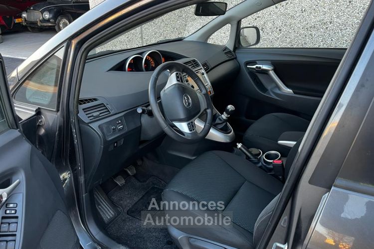 Toyota Verso 2.0D-4D 7places - <small></small> 8.999 € <small>TTC</small> - #3