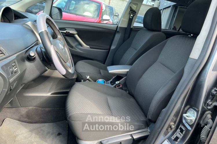 Toyota Verso 2.2 D-4D DPF 150 cv Boîte auto, LOUNGE , TOIT PANORAMIQUE -ENTRETIENS A JOUR -GARANTIE 6 MOIS-FINANCEMENT POSSIBLE - <small></small> 13.490 € <small>TTC</small> - #14