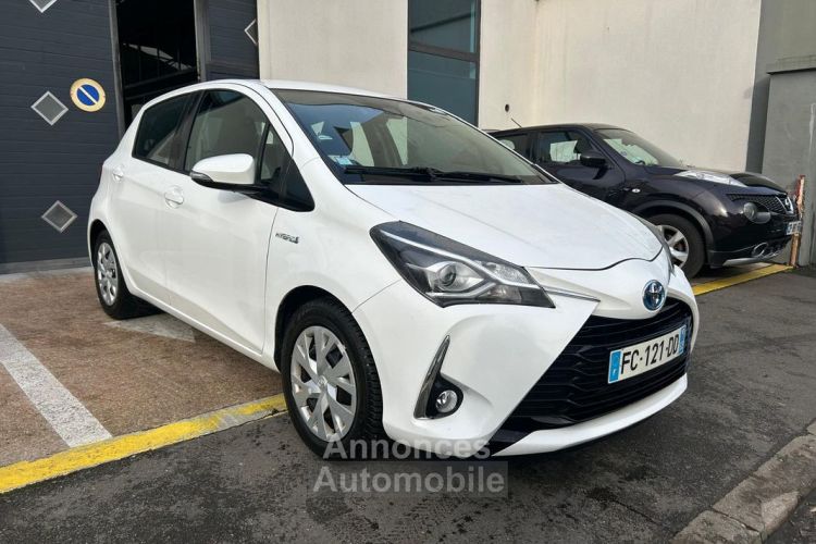 Toyota Yaris 100H France Business 5P Historique d'entretien Garantie 12 mois Caméra de recul 1ère main Crit'air 1 - <small></small> 12.990 € <small>TTC</small> - #1