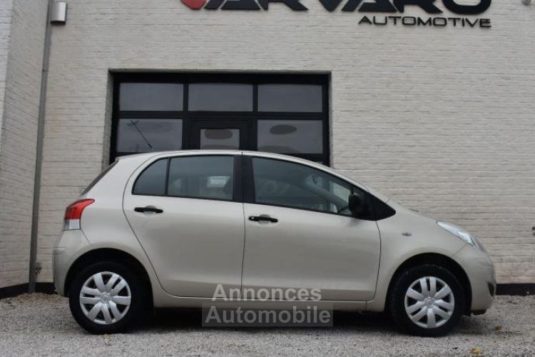 Toyota Yaris 1.0i - <small></small> 4.950 € <small>TTC</small> - #1