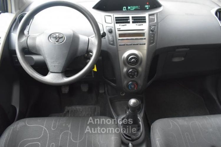 Toyota Yaris 1.0i - <small></small> 4.950 € <small>TTC</small> - #14