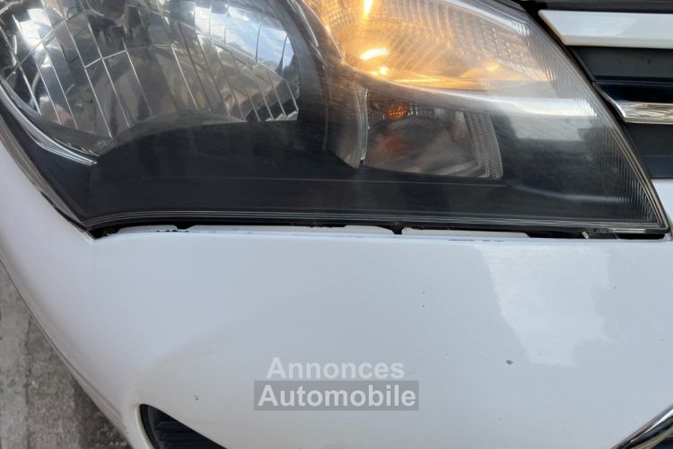 Toyota Yaris 1.0l 69 CV VVT-i France Bvm5 - <small></small> 7.990 € <small>TTC</small> - #44