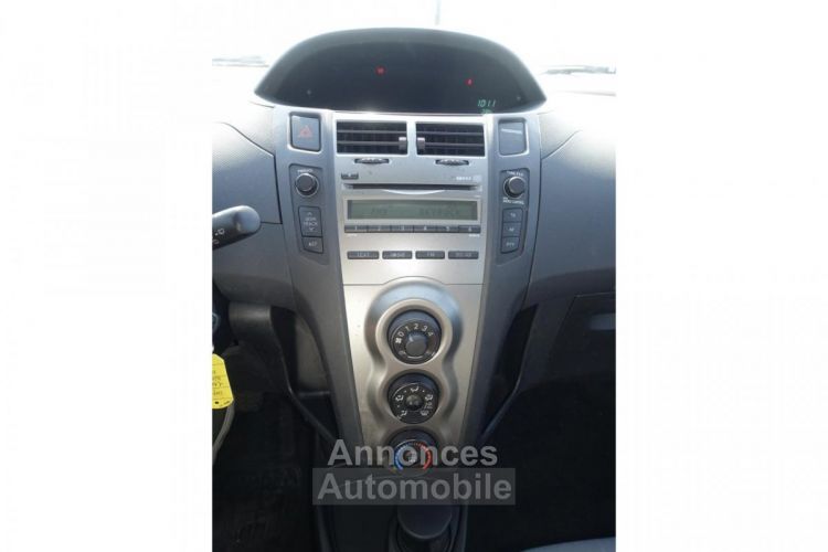 Toyota Yaris 1.3 - 100 VVT-i - BV MultiMode II Confort Pack PHASE 2 - <small></small> 8.990 € <small>TTC</small> - #9