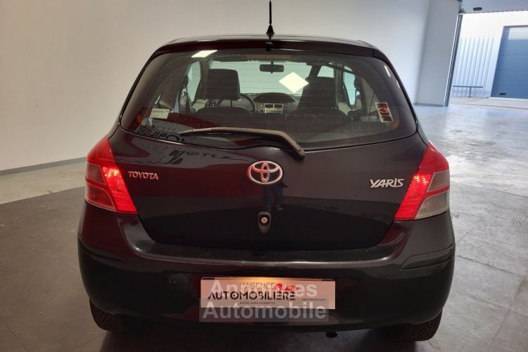 Toyota Yaris 1.3 VVT-I 100 3P BVA - <small></small> 8.990 € <small>TTC</small> - #6