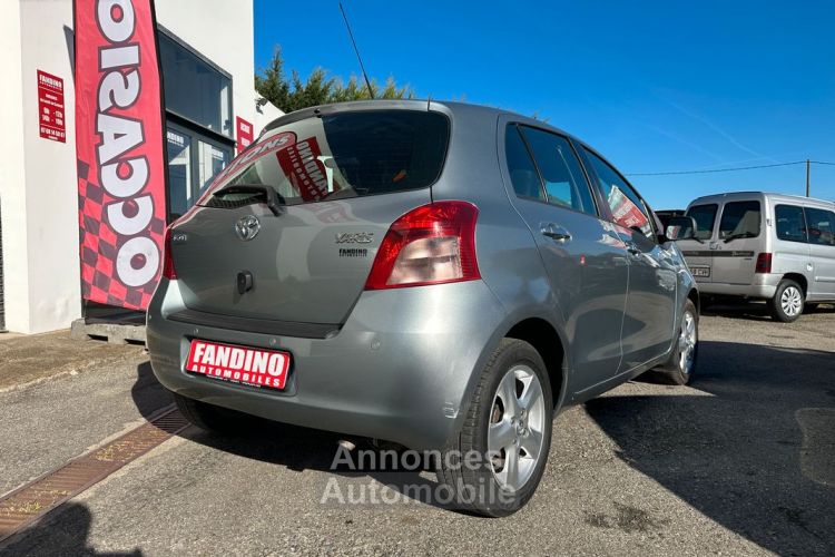 Toyota Yaris 1.3 VVT-I 87Ch Luna Boite Automatique 5P - <small></small> 6.990 € <small>TTC</small> - #3