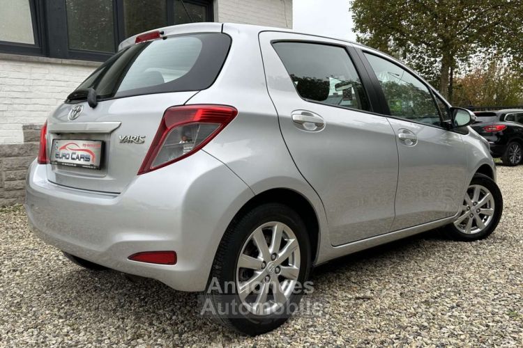 Toyota Yaris 1.33i VVT-i Active 5P- BLUETOOTH-NAVI-CLIM-1ER PRO - <small></small> 7.490 € <small>TTC</small> - #14