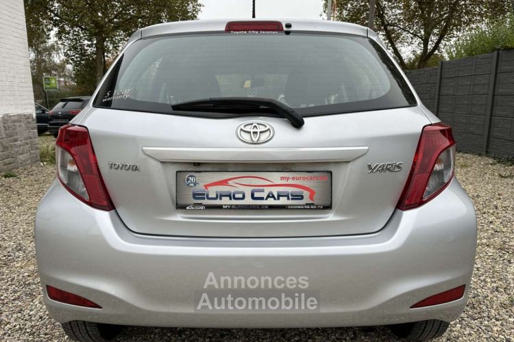 Toyota Yaris 1.33i VVT-i Active 5P- BLUETOOTH-NAVI-CLIM-1ER PRO - <small></small> 7.490 € <small>TTC</small> - #16