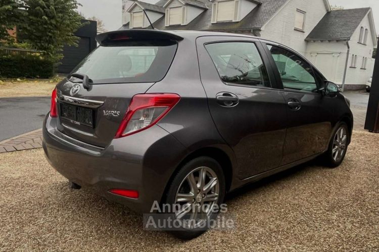 Toyota Yaris 1.33i VVT-i Lounge 5D-AIRCO-CAMERA-16-NAV-BT-AUD - <small></small> 7.490 € <small>TTC</small> - #4