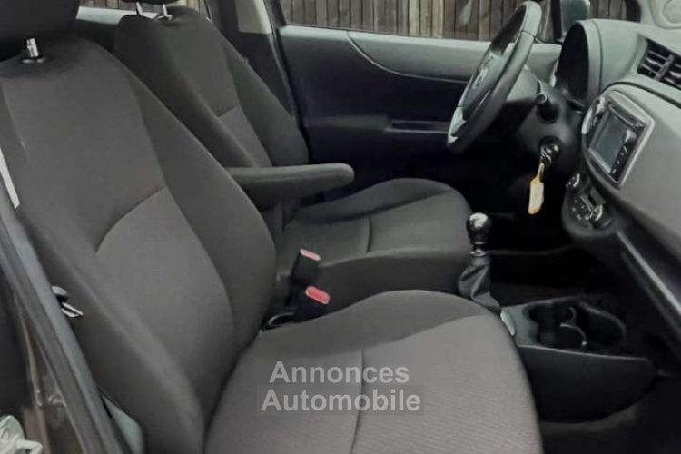 Toyota Yaris 1.33i VVT-i Lounge 5D-AIRCO-CAMERA-16-NAV-BT-AUD - <small></small> 7.490 € <small>TTC</small> - #9